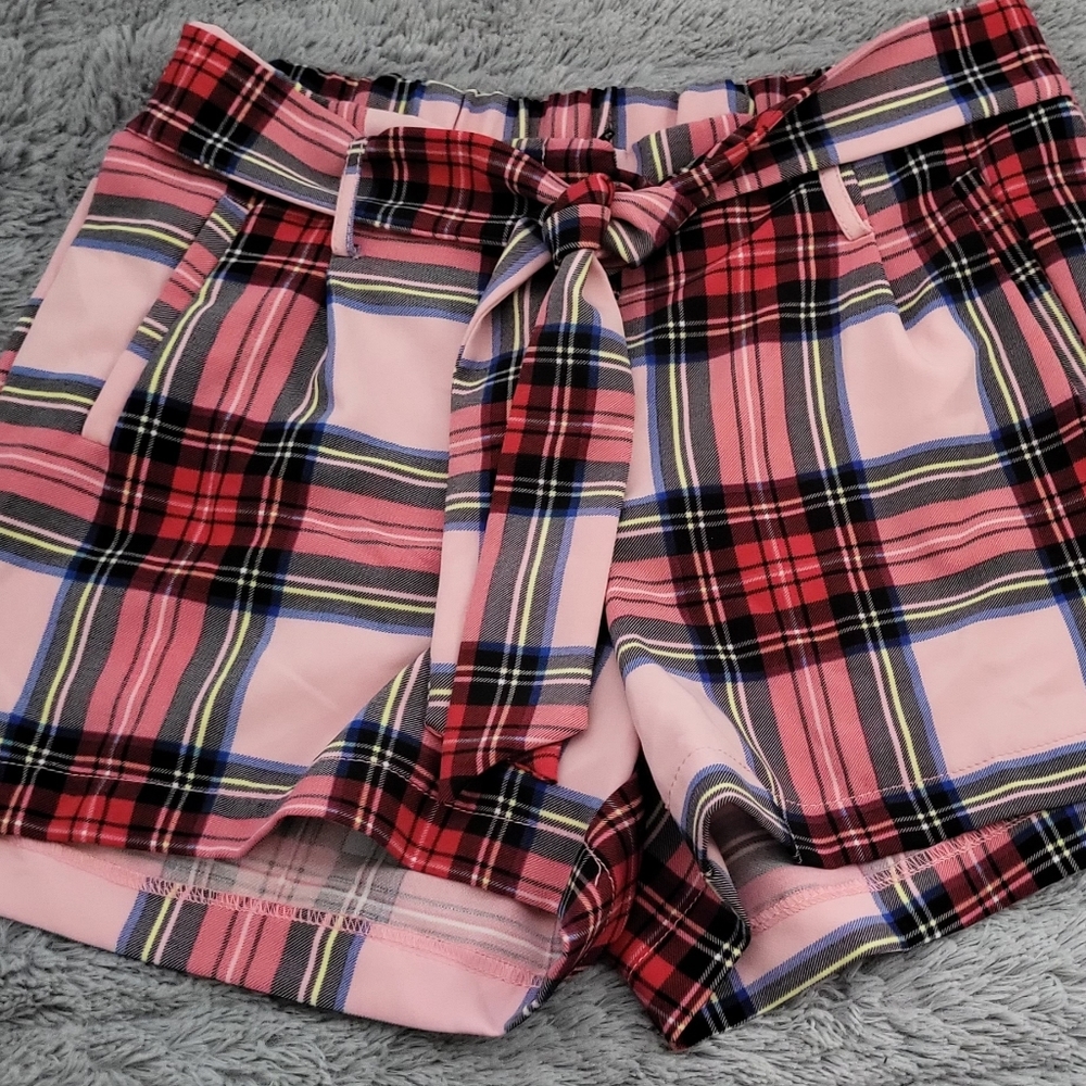 😁*BOGO SALE*😁 Like a angel😇  Plaid bow shorts size XL